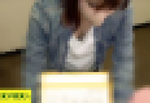 【妊婦の胸チラ】某営業所:美人妊婦さんの肥大化した乳房Vol.21　サンプル画像1