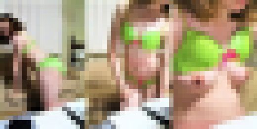 【期間限定販売】これは抜けます！完全顔出し　淫らな姿満載！【ルーズ・タイツ・紺ソックス・セーラー服脱ぎ見せ編2】地方〇〇県　サンプル画像2