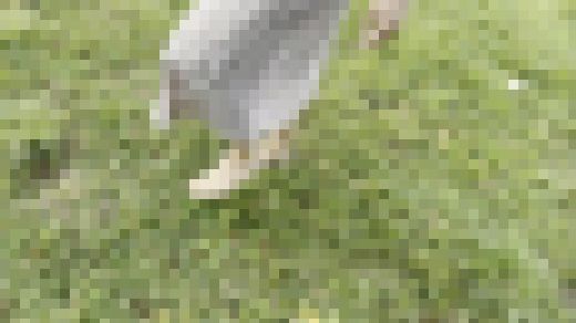 【完全裸足】第12弾！裸足で外を歩く女性 part2　サンプル画像1