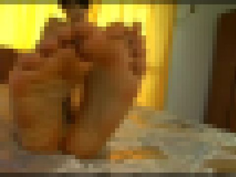 【CF】足裏を見せる女 #126 GLD-034-02　サンプル画像2