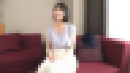 色白美巨乳の19歳フリーターが経験少ないアソコを濡らして快感に喘ぐ サンプル画像1
