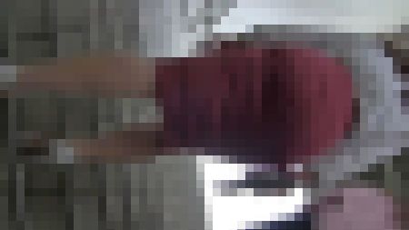 尻を突き出して仕事の愚痴をこぼすOL(再販)　サンプル画像1
