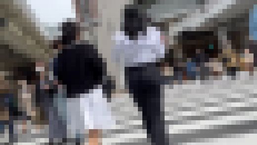 10代お尻の最高峰！成熟して卑猥なラインが丸見えの学生ヒップ　サンプル画像1