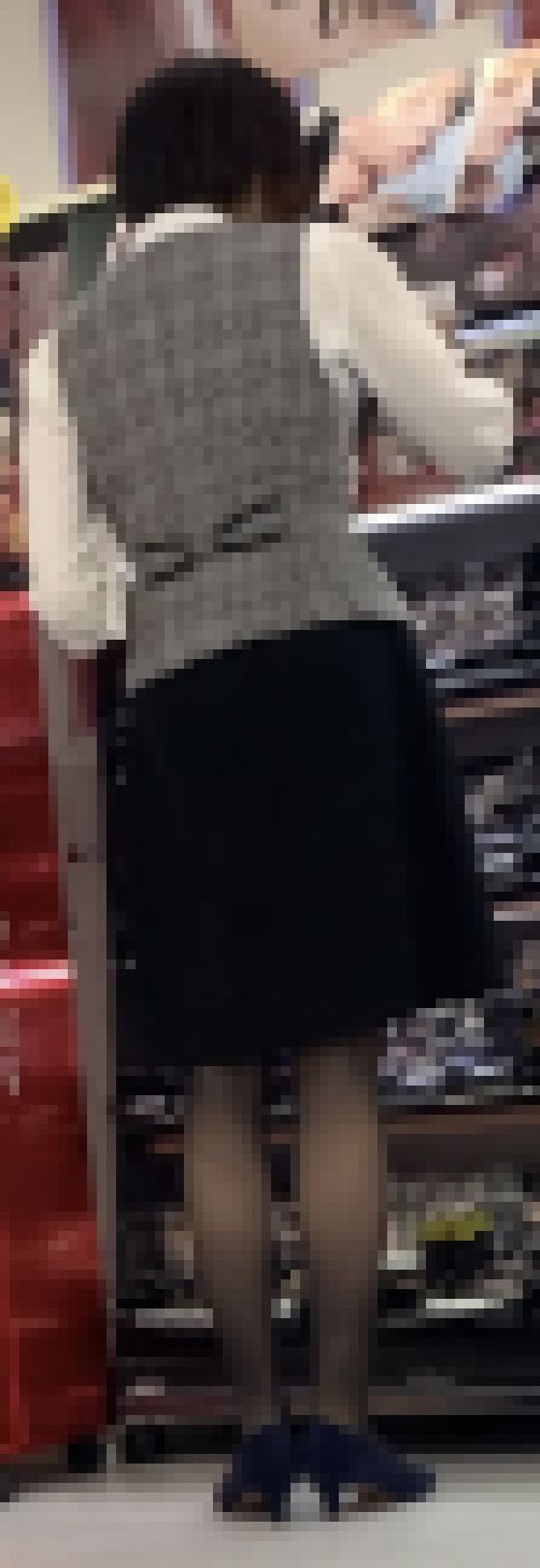 美脚黒スト熟女店員 サンプル画像
