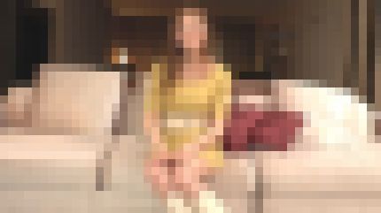 スレンダー美巨乳の21歳アパレル店員が奨学金返済のための撮影で繰り返し絶頂　サンプル画像1