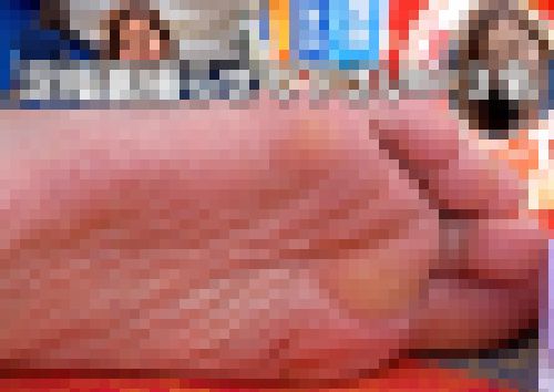 足指裏撮らせて下さい×３名（お花見編）　サンプル画像2