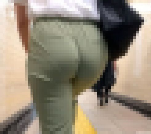 《このムチムチ美尻で攻めてこられたら誰も勝てん》 No.2346【Part2・ホント、最近の女性はお尻がエッチに発育している】 サンプル画像