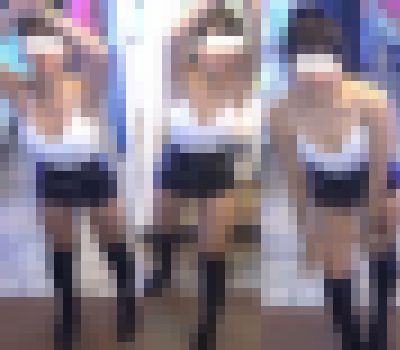 高画質 揺れまくる巨乳のイベントガールを上から！　サンプル画像1