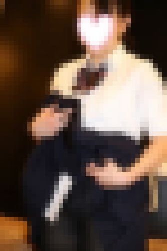激安大量３２６枚💛１８歳なりたて美少女（前編）　サンプル画像3