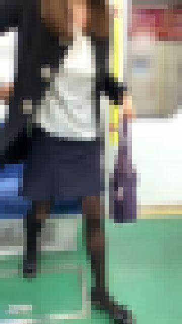 スレンダーな黒ストッキング美脚が美しい可愛いOLさん（後編）　サンプル画像3