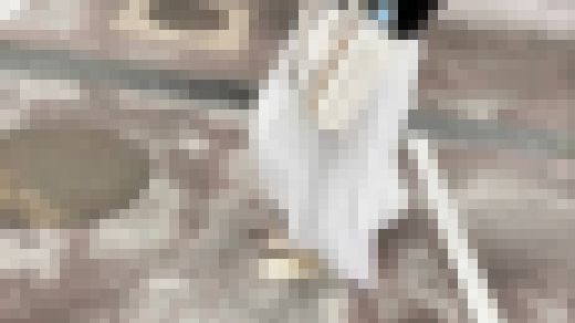 【完全裸足】第13弾！裸足で外を歩く女性　サンプル画像2