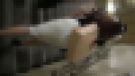 大きく膨らんだデカ尻を突き出すOL(再販)　サンプル画像2