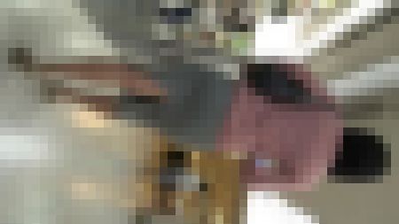 デカ尻に匂いそうなまで接近！　サンプル画像2