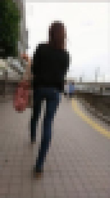 【食べ頃ヒップ】20代デカ尻デニム女子大生３　サンプル画像1