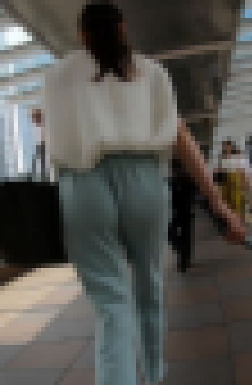 食い込み生尻OL　サンプル画像2