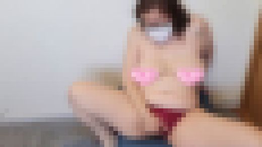 ❤愛華の自撮りオナニー❤オナニーが気持ち良すぎて潮吹きしながらイッちゃう人妻　サンプル画像1