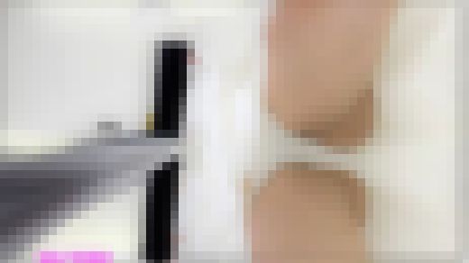 【ハーフ美人の着替え】アリス25歳【清純派しろパンツで大開脚】　サンプル画像2