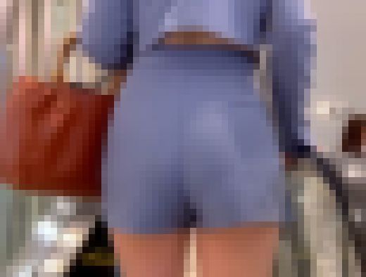 美尻とショーパンのエロすぎるコラボ！モデル級スタイルの美女！ サンプル画像