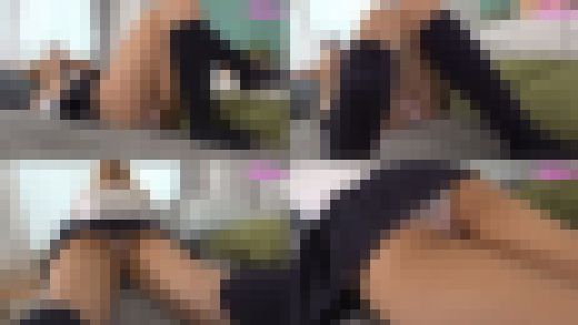 スマホやゲームに夢中な、むっちりグラドル体型J Kのミニスカ制服パンチラ（1）　サンプル画像2
