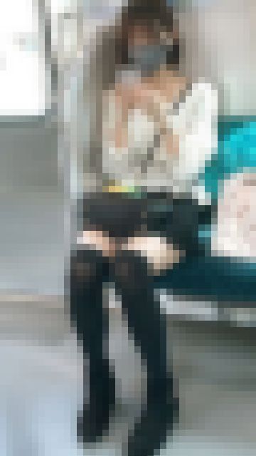 絶対領域がエロい正真正銘のショートカット美女（其の一）　サンプル画像3