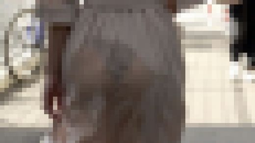 不測の濡れパン！気づかずに羞恥に晒されている　港区風女子　サンプル画像3