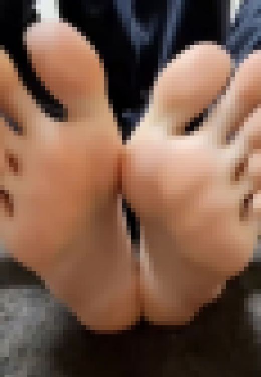 ゆうなちゃん足裏グーパー&足裏擦り合わせ&言葉責め　サンプル画像1