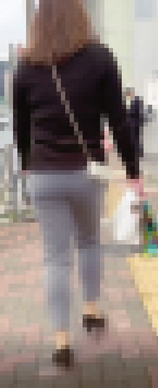 恵体ボディのタプタプ巨尻で誘惑！ 下品なパンツスーツ奥様編 サンプル画像