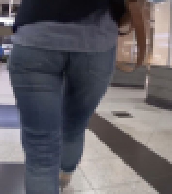 肉尻MAXな割れ目お姉さん サンプル画像