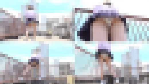 最強むっちりボディ!制服J Kの神パンチラ(1) ミニスカ制服で風パンチラ編 サンプル画像2