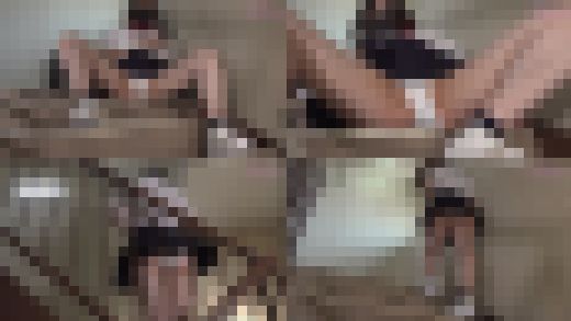 最強むっちりボディ！制服J Kの神パンチラ（2） 階段見せつけパンチラ・ストーカーパンチラ編　サンプル画像2
