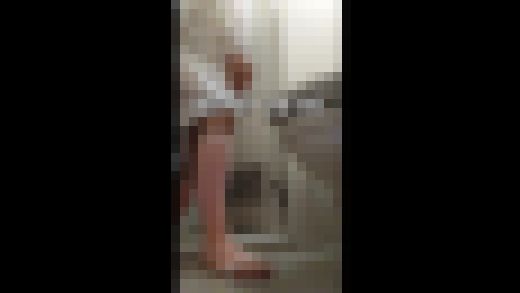 のぞき見トイレ「乃亜1人暮らし」vol.41　サンプル画像2