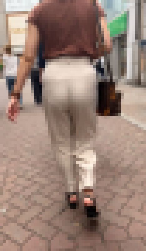 スタイル抜群のボディから露わになる美巨尻をムニュらせて男を挑発！　下品なパンティライン付きOL編（MP4） サンプル画像