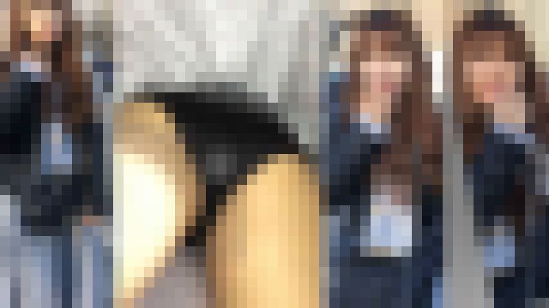 【7/13まで販売】4K60fps bomb690 童顔猫顔の激カワJD☆生足サテンパンティ　エスカ＆階段めくり＆声掛け サンプル画像