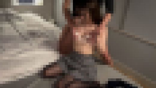 個人撮影【顔出し】裏垢女子_ツ●ッターで知り合った美脚すぎる黒スト美女とハメ撮り_顔射から中出しまで収録　サンプル画像1