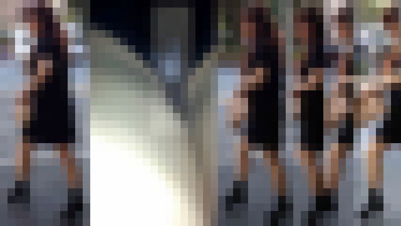 4K bomb692 美人ギャルお姉さんのサテン黒生パンティ　エスカ逆さ サンプル画像