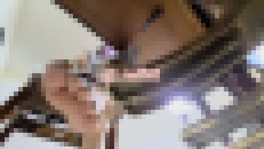 素足でピアノペダル踏みながら言葉攻め　サンプル画像3