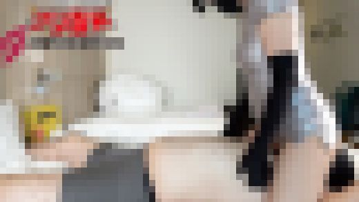 高身長ドS痴女のAyaの馬乗り&高圧顔面騎乗M男くすぐり乳首いびり サンプル画像1