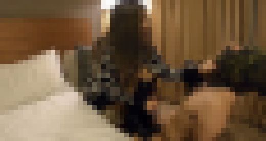 HDC Produce 美女金髪ギャル　エミリ様の唾かけロングブーツコキ調教　サンプル画像2