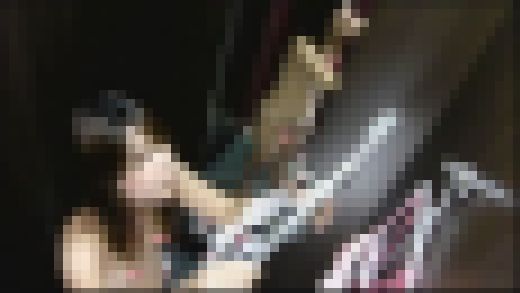 【試着室生着替え盗撮】ランジェリーショップの女店員がしかけたヤツ　04　サンプル画像1