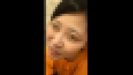大丈夫、バレないよ 会社のトイレにセフレのJDを呼び出し、上司や同僚のすぐ横で豪快な'すっぽん吸引フェラ'で1週間溜めた精子を絞　サンプル画像1
