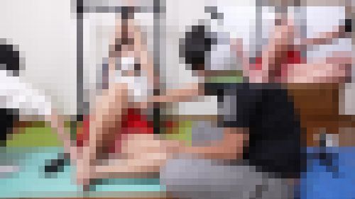 オジサンを負傷させるほど暴れて罵声悶絶発狂し、対応が大変だった女子さん（完全オリジナル）　サンプル画像1