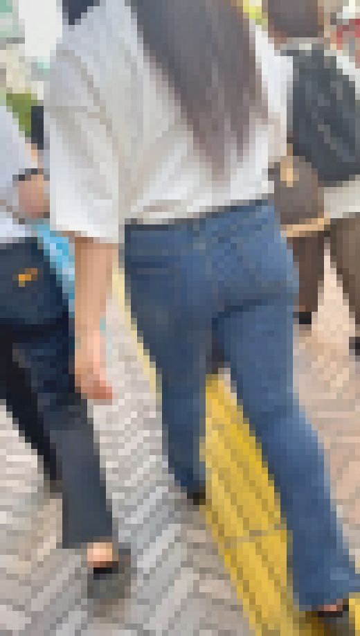 ムリッと隆起するワガママ爆尻とムッチリエロボディで男を誘惑！　下品な今風ビッチ小娘編　サンプル画像2