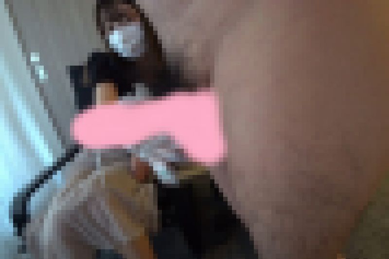 ウブな169cmスレンダー美人女子大生に箸と手袋で４５４５されて大量発射（おまけ付） サンプル画像
