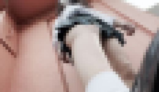 【踏まれ視点】J○のパンチラ踏みつけクラッシュ　サンプル画像1