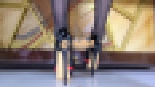 ハイヒールでピアノペダル踏み #4パンチラあり　サンプル画像2
