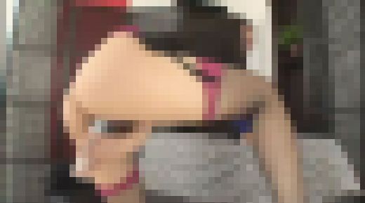 おもいっきり潮をブチ吹く変態的見せつけオナニーする女　01　サンプル画像2