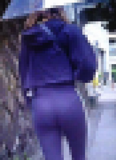 みんな大好きギャルのヨガパンツで歩く姿 サンプル画像