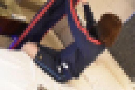 【令和学園】清純派明○大生かなちゃん④　学校指定ジャージで柔軟体操　サンプル画像1