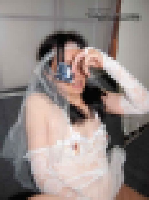 花嫁コスプレ ノーパンパンスト直穿き 人妻 サンプル画像2