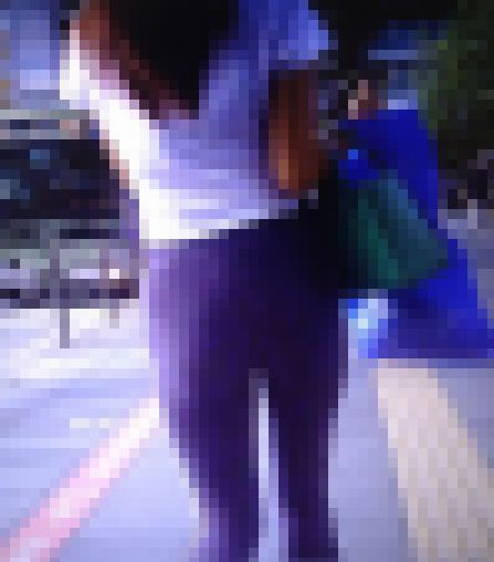 極上スレンダークビレスタイルのギャルがヨガパンツでクネクネ歩いてますよ　サンプル画像2